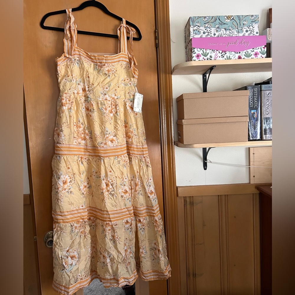 Sweet Wanderer Sunlit Floral Dress